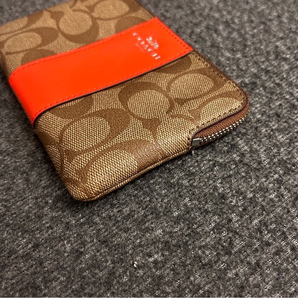 Coach Corner Zip Wristlet in Signature Khaki Orange - Picture 8 of 12